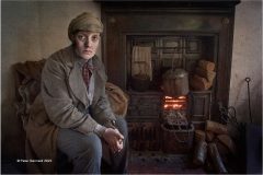 Digital-Open-Colour_Peter-Gennard_England_Home-by-the-Fire_GPU-Ribbon