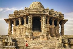 Digital-PhotoTravel_David-Michael-Norton_Wales_Sun-Temple-Gujarat_