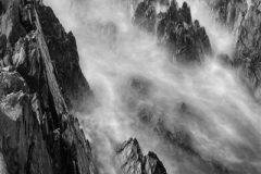 Digital-Open-Monochrome_Jianjun-Huang_China_Lofty-Peaks_