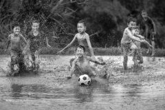 Digital-Open-Monochrome_Jianping-Li_China_Football-Match_