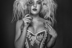 Digital-Open-Monochrome_Sue-Critchlow_England_Alice-Through-the-Keyhole_