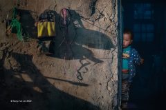 Digital-Open-Colour_Teng-Yun-Lin_Taiwan_Child-at-Door_