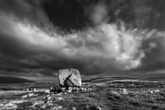 Print-Open-Monochrome_Tom-Richardson_England_Evening-Light-Kingsdale_